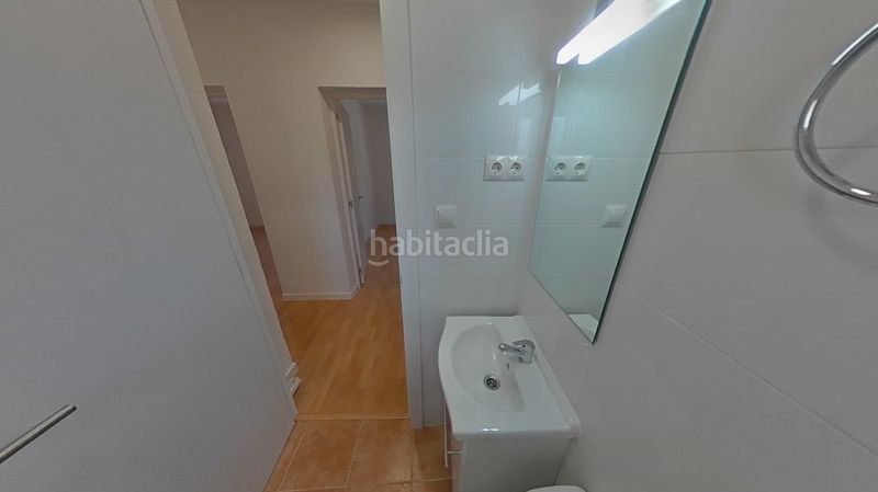 Foto d6f79d19-cb66-4c14-8869-75af4b1fb9f1. Pis a calle del tercio 32 a San Isidro Madrid