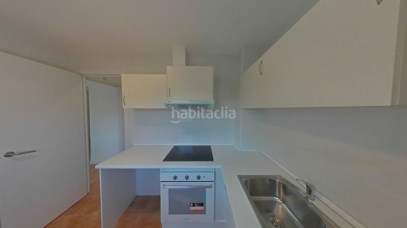 Foto ea6e23ee-5b75-4a4b-995b-49c6285e7dd0. Pis a calle del tercio 32 a San Isidro Madrid