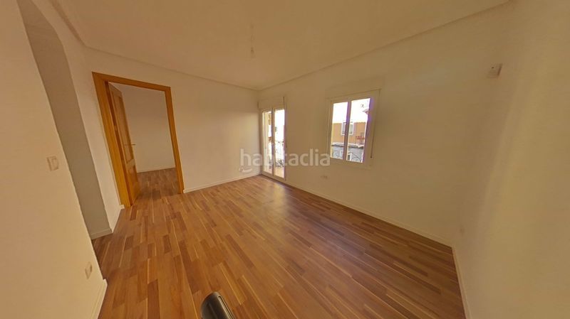 Foto 369a04dc-13c8-4e2f-8d1d-5138303c7c73. Pis a calle guacamayo 13 a Vista Alegre Madrid