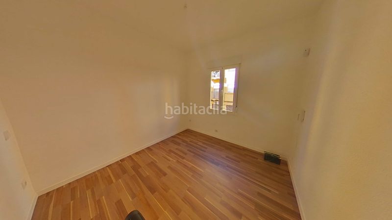 Foto 9e0486f9-c35b-4939-9847-c1528b154f86. Pis a calle guacamayo 13 a Vista Alegre Madrid