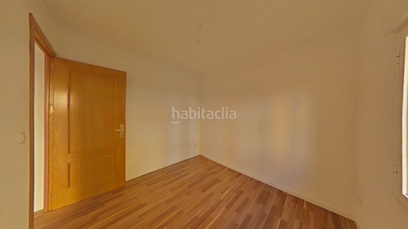 Foto c040c697-0cde-4e5f-9f59-42face097604. Pis a calle guacamayo 13 a Vista Alegre Madrid