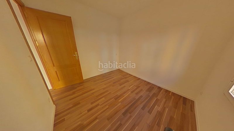 Foto d803d2e8-05ed-4a02-8c77-2d6601fd1bda. Pis a calle guacamayo 13 a Vista Alegre Madrid