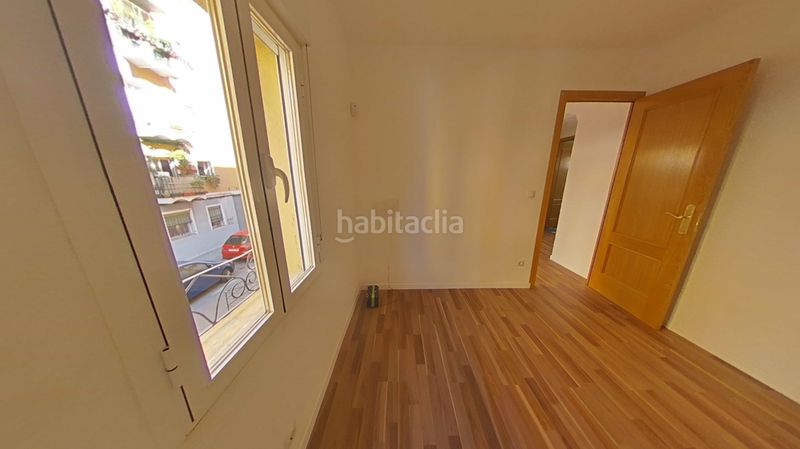 Foto ee837852-ad58-4675-a5b0-af1a4ee37d9e. Pis a calle guacamayo 13 a Vista Alegre Madrid