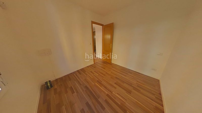 Foto f4f85092-0d42-43d9-9097-3a89a5c6a047. Pis a calle guacamayo 13 a Vista Alegre Madrid