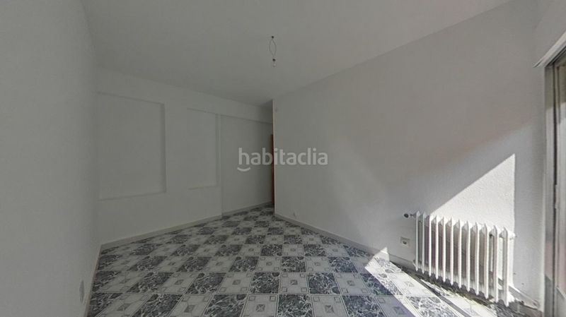 Foto 373f4152-c1cd-491e-a85b-535b54ff4bd8. Pis a calle de eulalia gil 8 a Vista Alegre Madrid
