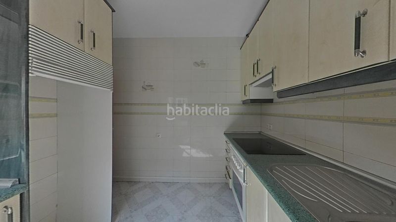 Foto 8670efef-d320-41b3-bbc6-35662098f46a. Pis a calle de eulalia gil 8 a Vista Alegre Madrid