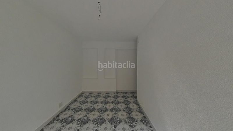 Foto 9fb89f5f-2814-4433-a7f8-fbe306760668. Pis a calle de eulalia gil 8 a Vista Alegre Madrid