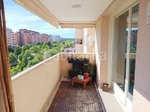 Foto 219cf543-95ac-4e65-945b-b388f7c2f74b. Pis a calle de valcarlos 35 a Las Tablas Madrid
