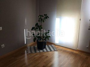 Foto caa16b8e-86f4-42bd-b51c-243ca1f38124. Pis a calle de valcarlos 35 a Las Tablas Madrid