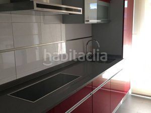 Foto cce7e854-f580-4d4f-831f-f0f722a31be7. Pis a calle de valcarlos 35 a Las Tablas Madrid