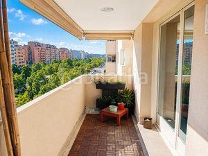 Foto e74a9f9c-9bb8-4159-9c93-ffec51d64d41. Pis a calle de valcarlos 35 a Las Tablas Madrid