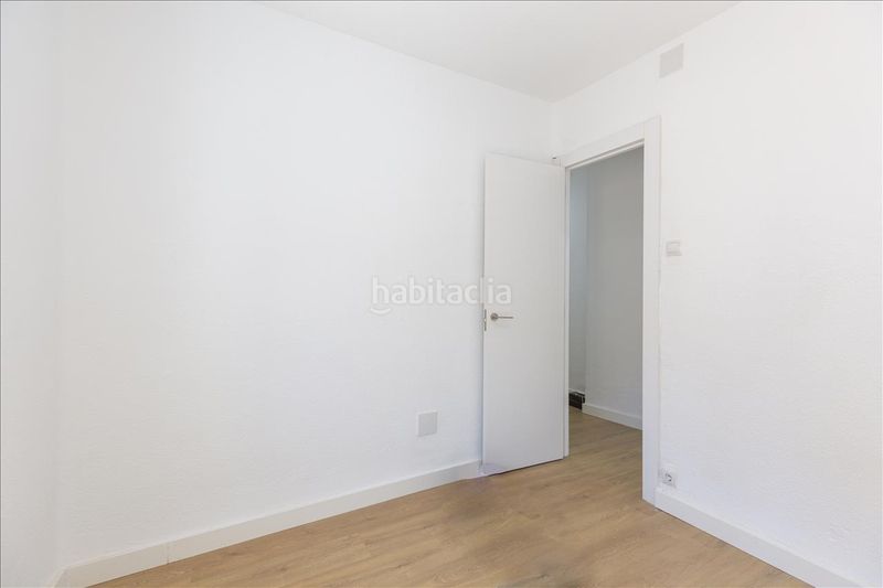 Foto e7d5c519-9776-4d63-a589-559f51f5daec. Piso en calle alcalá 402 en Pueblo Nuevo Madrid