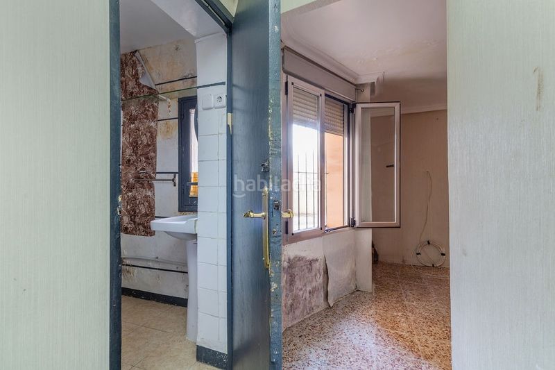 Foto d5847159-b68d-4de8-896b-6fdfa5308415. Piso en calle sorgo 31 en Valdeacederas Madrid