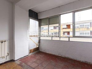 Foto be8eba62-93cf-4b31-b0df-e44cbbda7a96. Appartamento in calle de fray josé cerdeiriña 48 in Madrid