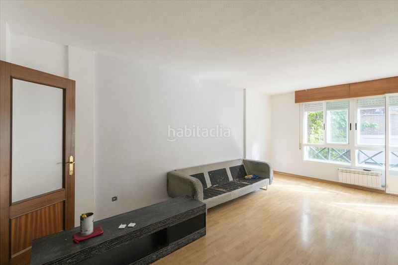 Foto 3df8c825-f37a-4e81-bd75-51089b7ff4ba. Pis a calle de los melonares 6 a Casa Amarilla Galapagar
