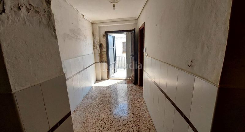 Foto 0d296f90-8142-44cb-8268-350279021259. Casa adossada a calle pavones 32 a Baena