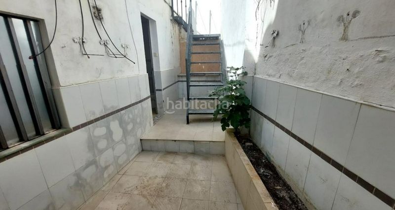 Foto c3c80605-3fe4-4849-a8b2-46e18337606d. Casa adossada a calle pavones 32 a Baena