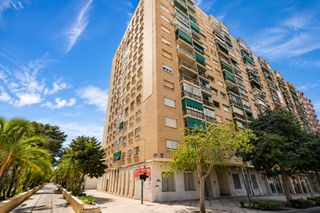 Flat in Calle Héroe de Sostoa 25