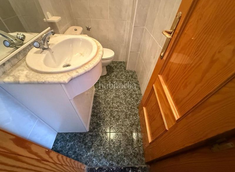 Foto 7c5f07eb-c36f-429a-93e2-a3204287724e. Dúplex a calle carretera priego 8 a Loja