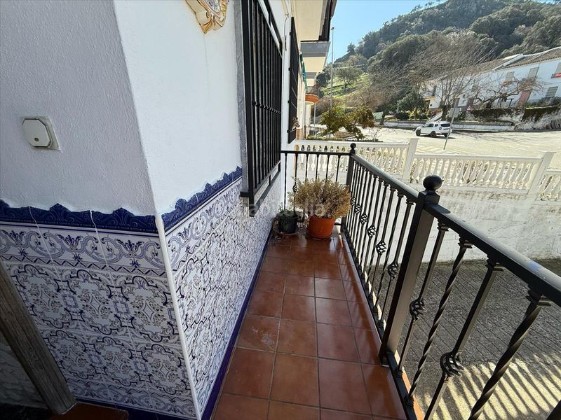 Foto d670e6f7-b8aa-471b-be47-2edc75f0c47b. Dúplex a calle carretera priego 8 a Loja