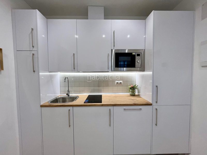 Foto 8edc3280-d958-408c-9d88-ad21169aec9f. Pis a calle de los relatores 10 a Embajadores-Lavapiés Madrid