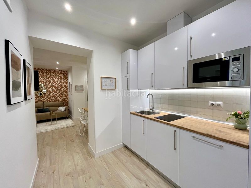 Foto f75b4724-f87b-4cef-b8fd-ee3b7cc5cd6a. Pis a calle de los relatores 10 a Embajadores-Lavapiés Madrid