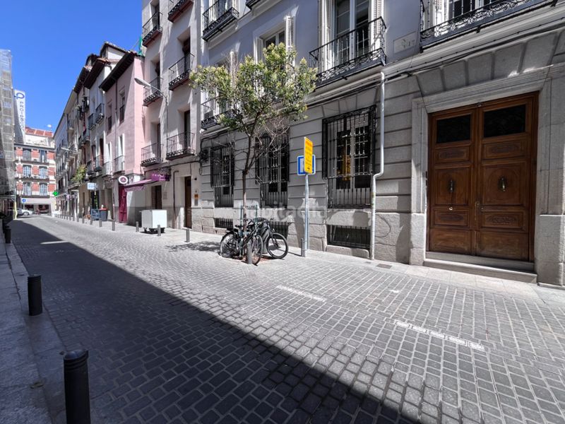 Foto 4f8df877-4e07-4728-bc9b-63235f48ce79. Local comercial a Cortes-Huertas Madrid