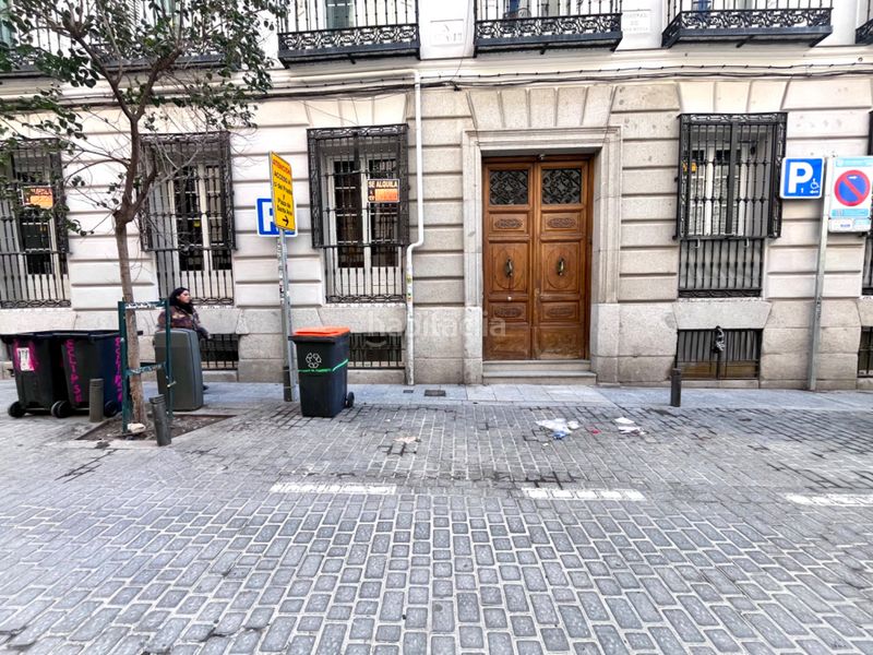 Foto 75a457f7-4441-4491-9fe2-f21eb7749659. Local comercial a Cortes-Huertas Madrid