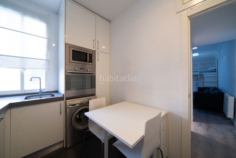 Foto 524de2e6-45e4-4585-89e1-ff077b2a7afe. Pis a Trafalgar Madrid