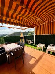 Planta baixa a Calle vientos del sur 23. Precioso bajo con jardin y zona de barbacoa