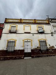 Casa in Arahal. Vivienda en la calle avenida de lepanto 5