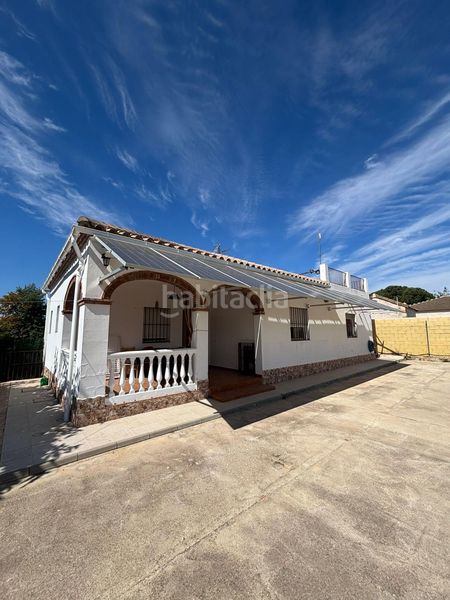 Foto b1b6f251-9823-40ec-a7bc-cc8dcc6cc25c. Casa amb piscina a Arahal