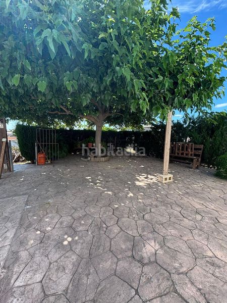 Foto ba41473d-e515-4da1-bb0f-dd097f06baea. Casa amb piscina a Arahal