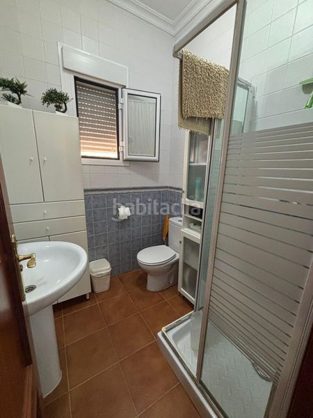 Foto daa14754-8eae-40c0-b5df-8793622280e8. Casa amb piscina a Arahal