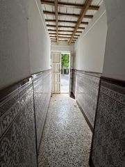 Casa a Paradas. Vivienda para reformar en paradas  gran oportunidad de inversión