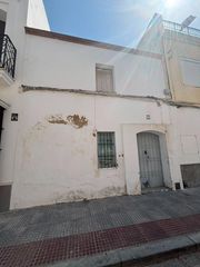 Haus  Calle moron. Vivienda en venta !