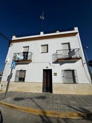 Haus in Paradas. Vivienda en venta en paradas !