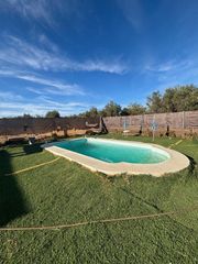 Casale in Arahal. Parcela en venta con viviendas independientes !
