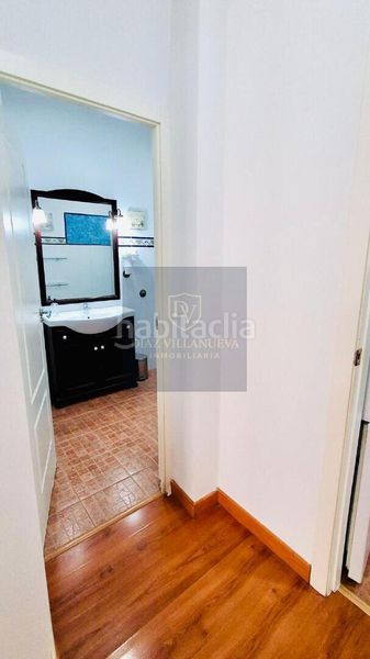 Foto a91bb1f3-5a3f-48d1-aaec-e1a43b854d80. Pis a Barrio del Centro Alicante