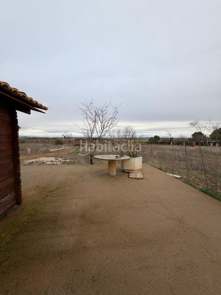 Foto d77dcb0d-b38c-4c54-8fa0-d947f56572da. Masia amb xemeneia a Miguelturra