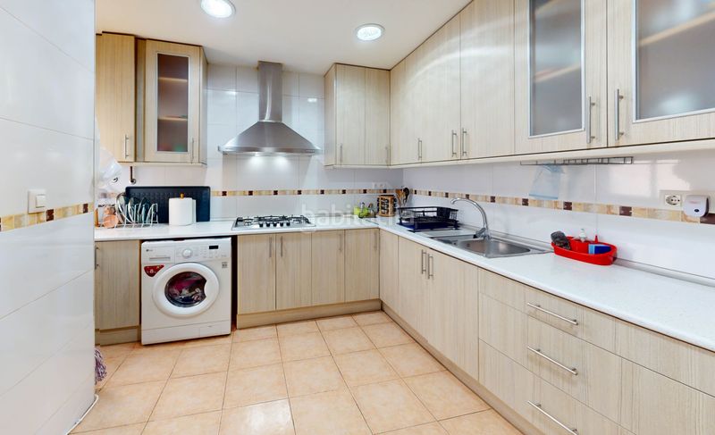 Foto 1daf8ce7-c1b1-4f2f-af50-b5e10613836d. Pis amb aparcament a Albors Valencia