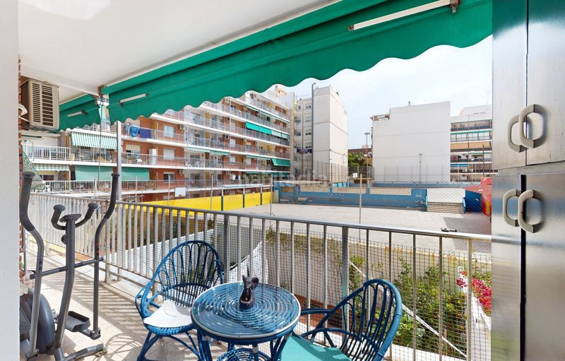 Foto 29fd3a99-b51e-4d42-a53f-d1f8130ed840. Pis amb aparcament a Albors Valencia