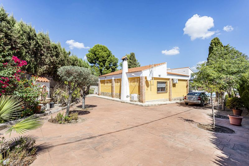 Foto ac6c054d-bbe4-4ffa-b956-4e7cc66da8bb. Casa amb calefacció piscina a Parque de la Bombilla Llíria