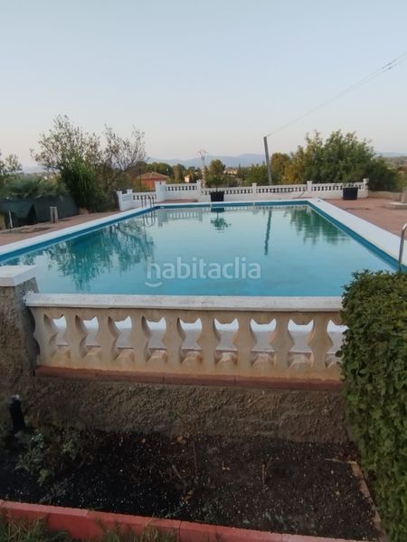 Foto e2e1cf6e-7e6d-47a4-8366-6e204aaa9fad. Casa amb calefacció piscina a Parque de la Bombilla Llíria
