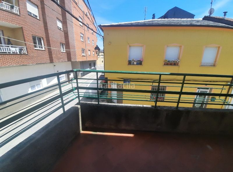 Foto 56aaa6cd-712f-4c7b-acc2-a50fda4b5330. Casa a calle las médulas 4 a Cacabelos