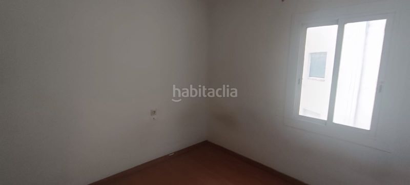 Foto a6ee5c60-8857-441c-a2d9-b0f6e1fb859e. Piso  a reformar en Centre Pineda de Mar