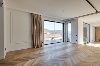 House in La Plana-Bellsoleig. Villa de vanguardia en sant just desvern: tecnolog�a, privacidad
