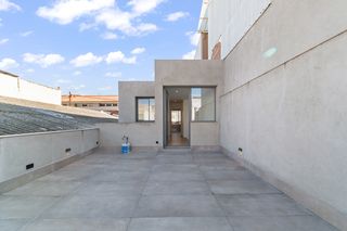Haus  Carrer murillo. Casa de obra nueva a 50 metros del mar en badalona