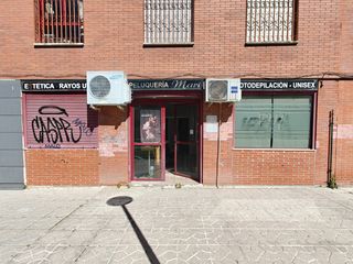 Rent Business premise in Vergel-Las Olivas. Local en alquiler en glorieta del tamarindo