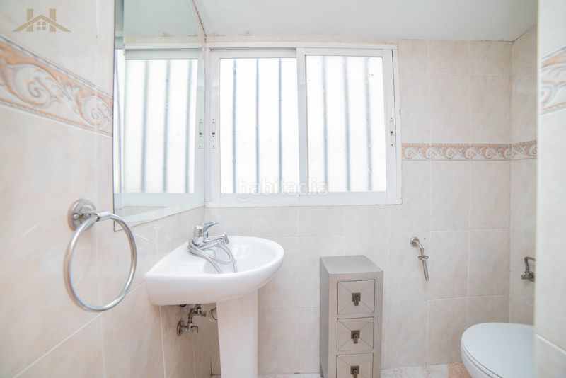 Foto baae14b4-d8da-434c-9f09-68b5c7b69de0. Casa adosada chalet adosado en venta en calle de san fernando en Aranjuez